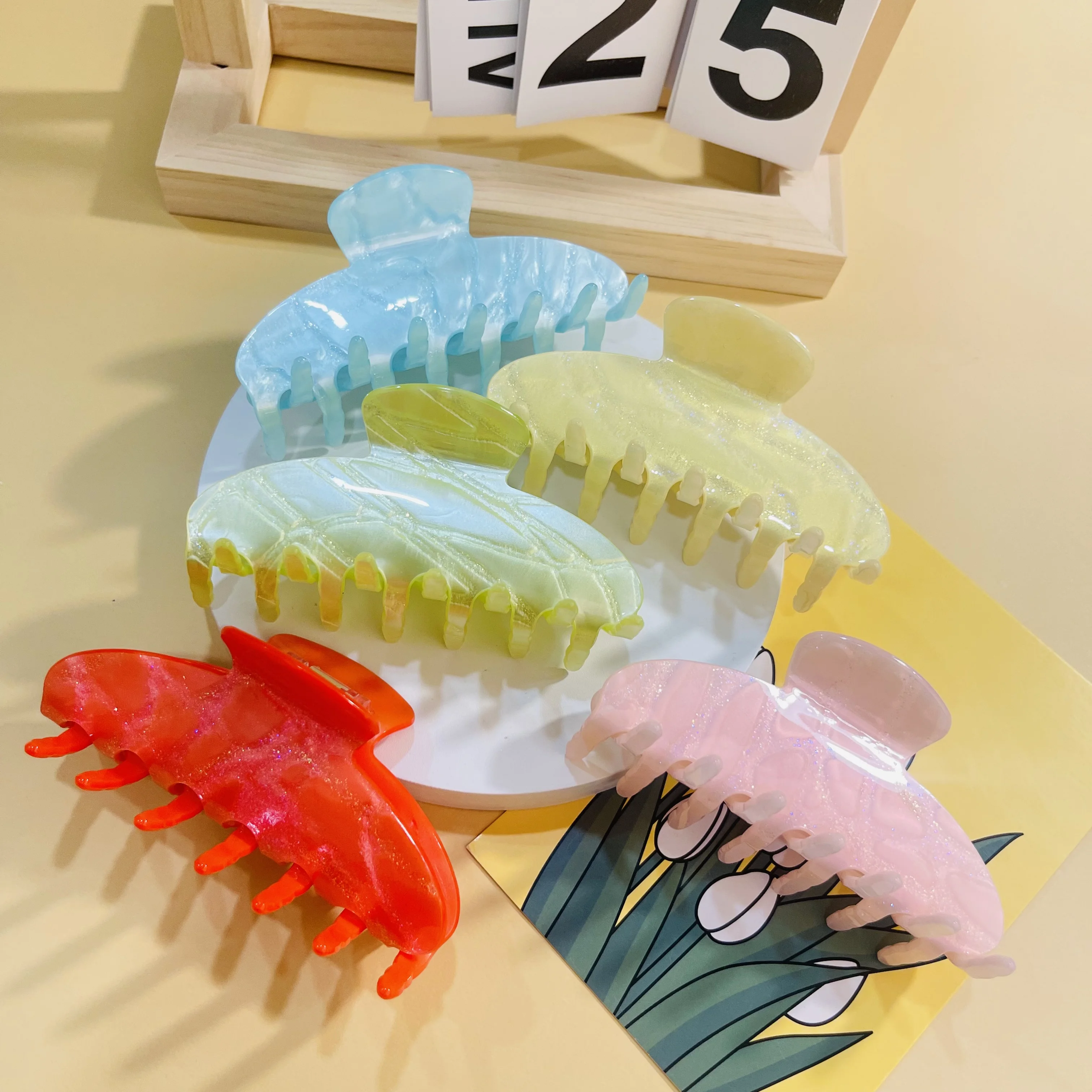 

Muweordy New French Hair Claw Acrylic Claw Clip Stripe Cream INS Crab Hair Clip Retro Popular Hair Catches for Women Girls