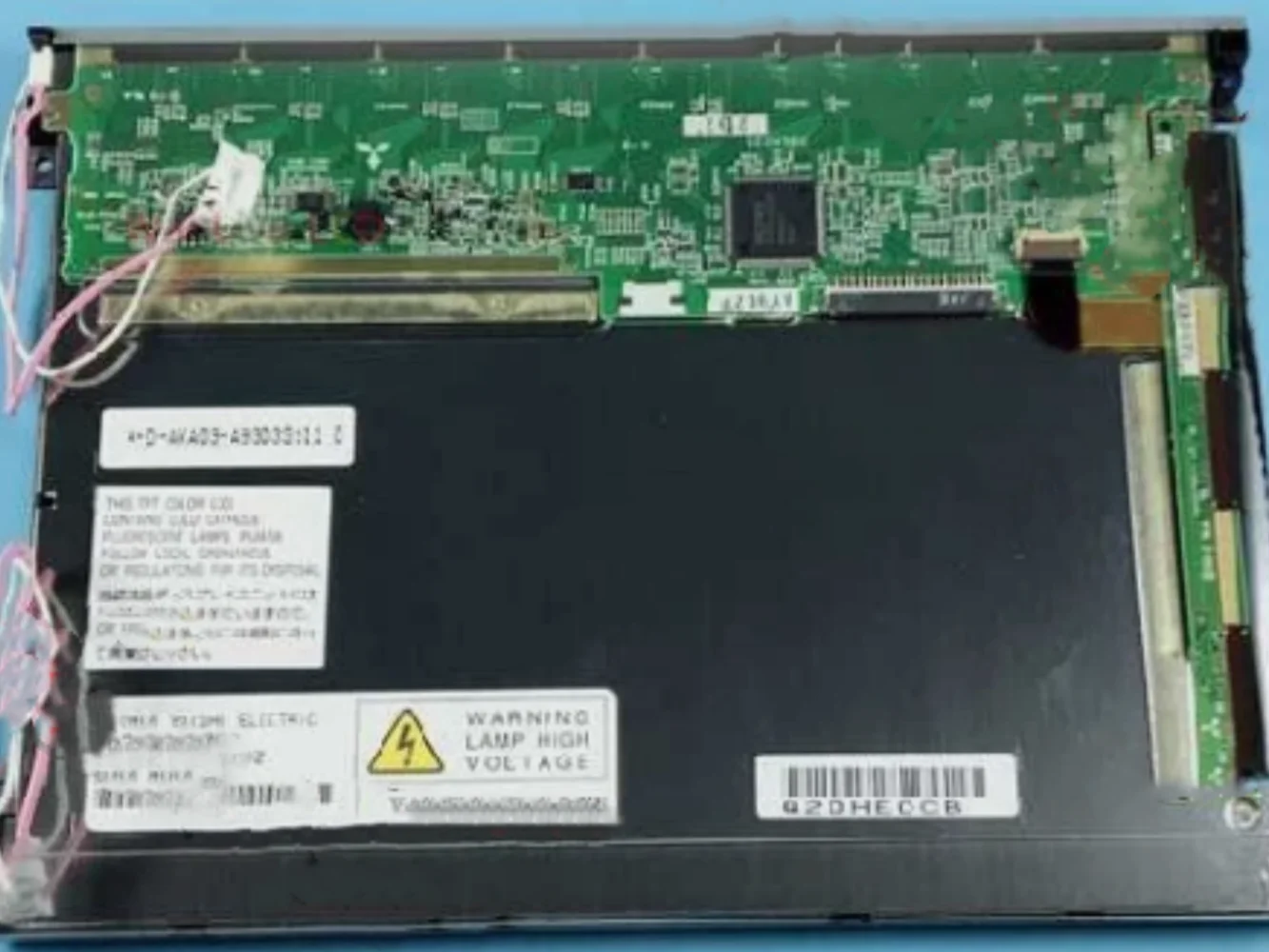 Tampilan layar LCD AA084XA03