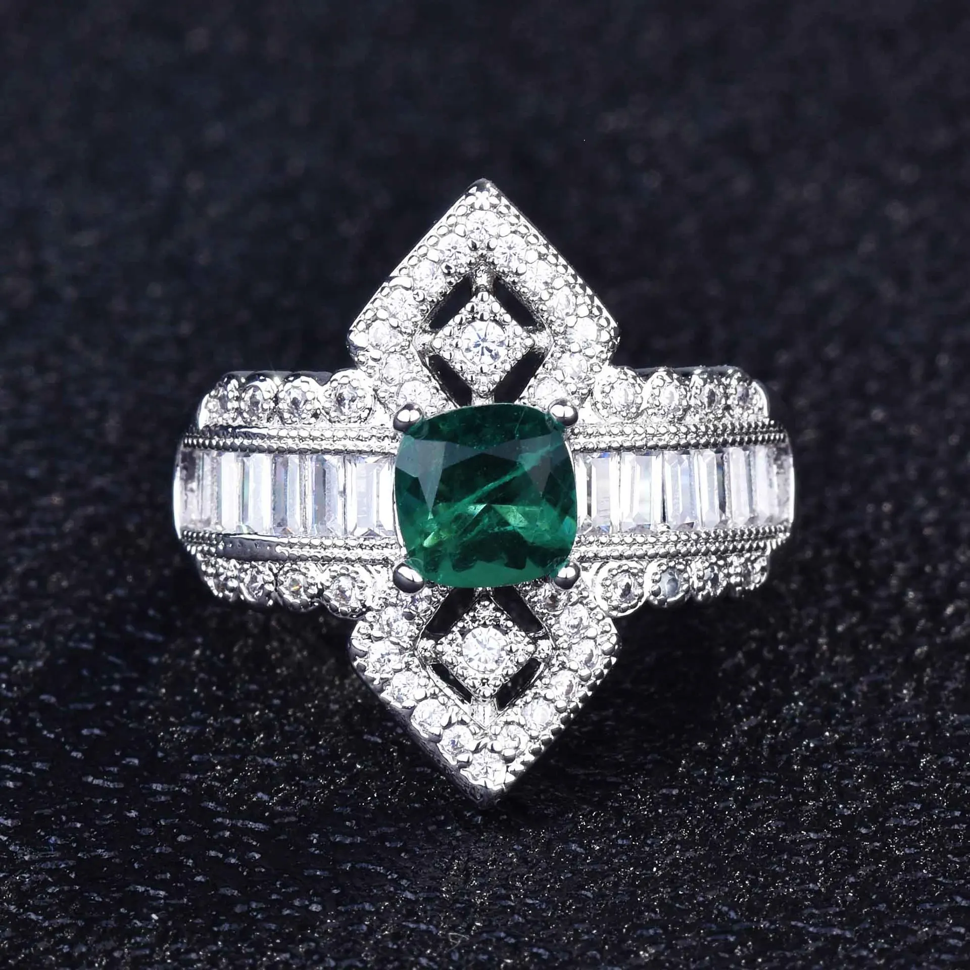 Luxuriöses Geometrisches Parairaite-Edelstein Silberschmuck-Set für Damen mit Miniatur-Diamant-Ensemble – Detail 27