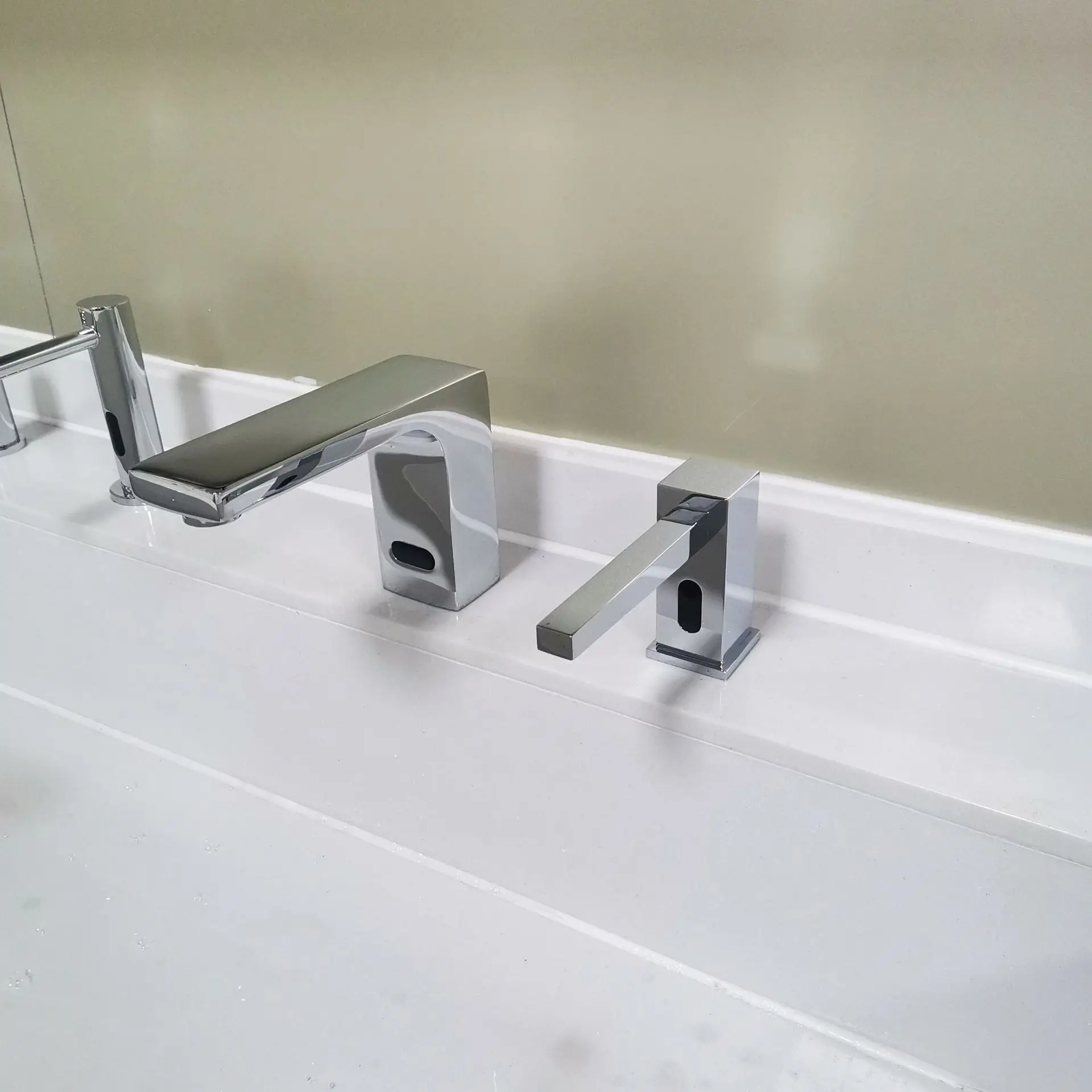 

Counter Top Automatic Soap Dispenser, Foam Maker with Drip-Free Spout, Model 5804 Factory Direct