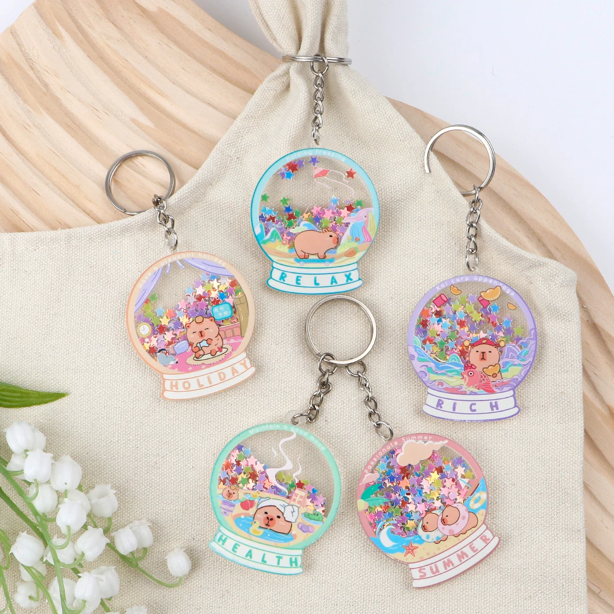 Capybara Crystal Ball Pattern Keychain Cute Pendants Women Girls Key Fobs Holder Acrylic Key Ring Accessories Kids Gifts