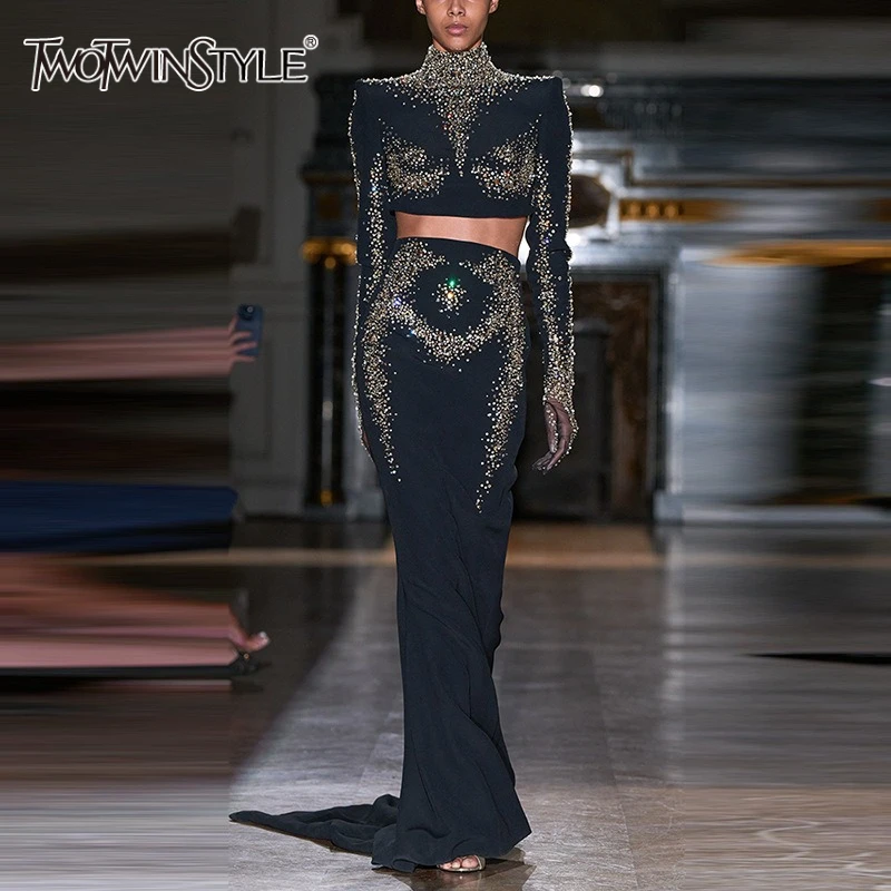 

TWOTWINSTYLE Утягивающие комплекты из двух предметов с блестками для женщин, круглый вырез, длинные рукава, короткий топ, юбка с высокой талией, женский новый комплект