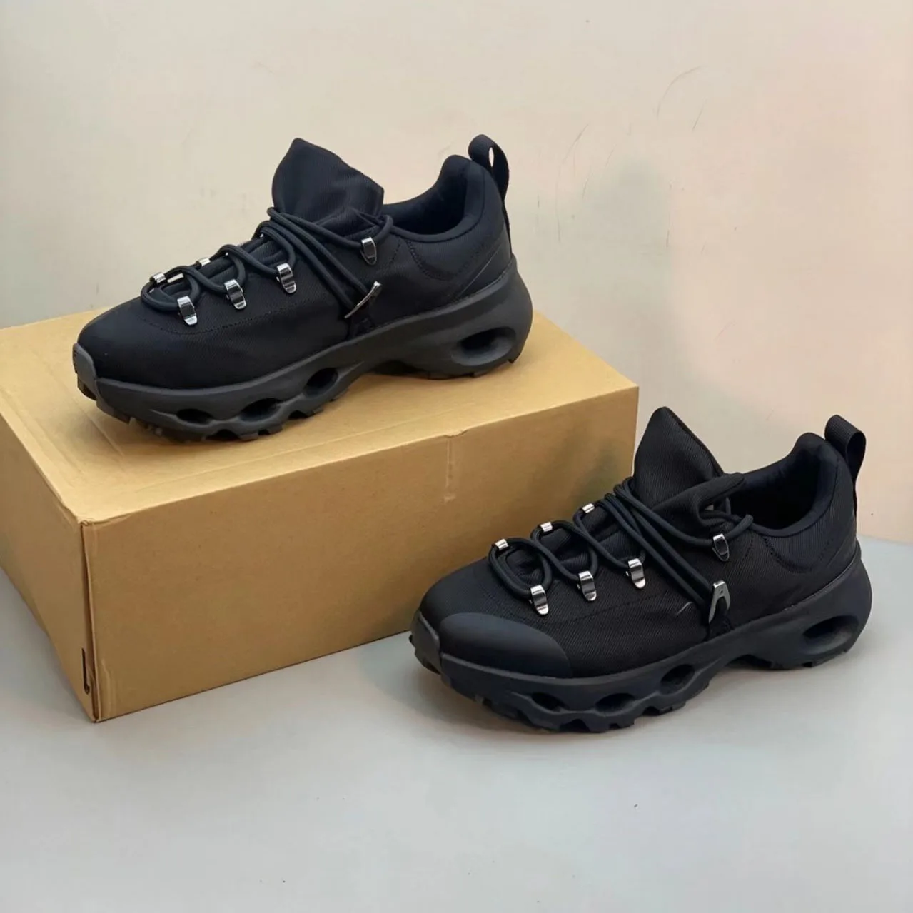 

Unisex Running Shoes Lifestyle Sneakers Elastic Breathable