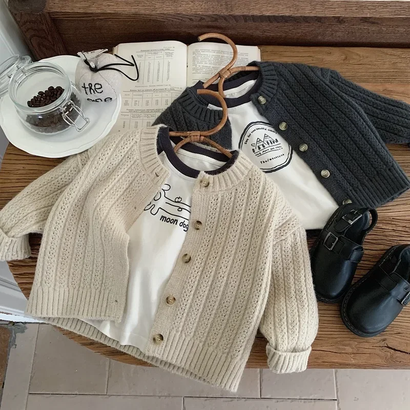 Children Sweater Top Autumn Sweater Coat Boy Cardigan 2024 New Spring and Autumn Foreign Style Shirt Beige and Grey Coat