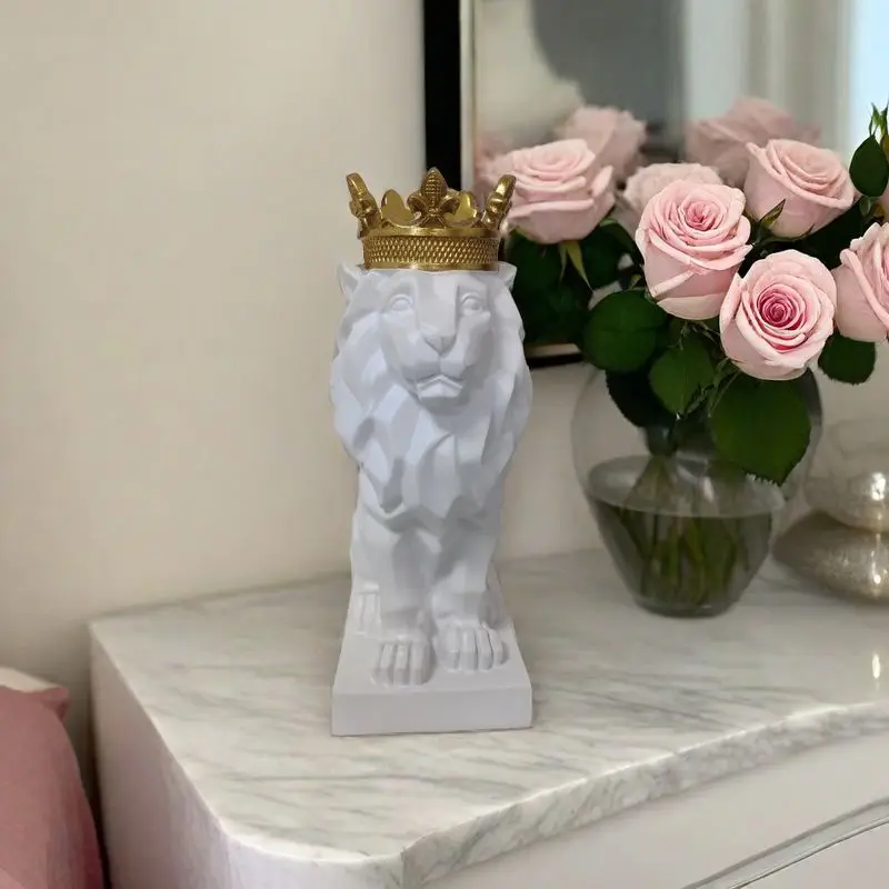 

36cm Resin Lion Tables Statue Crown Lions Sculpture Animal Figurine Abstract Decoration Home Decor Nordic Model Decor