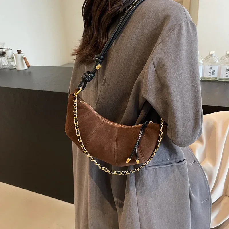 

2025 Autumn New! Women's Niche Underarm Dumpling Messenger Bag | Trendy Personality Design | Fashion-Forward Style