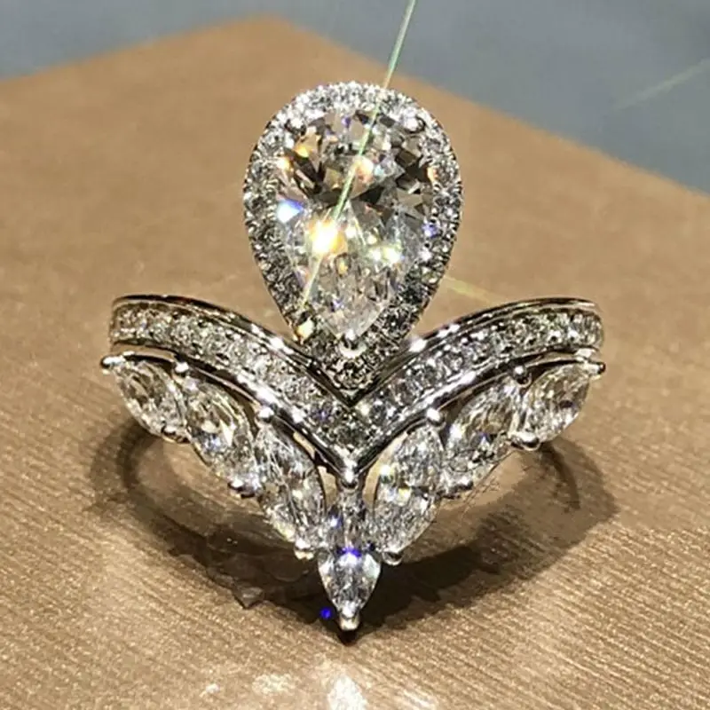 

New Crown Mozzarella Diamond Droplet Zircon Diamond Ring White Gold Zircon Horse Eye Engagement Ring