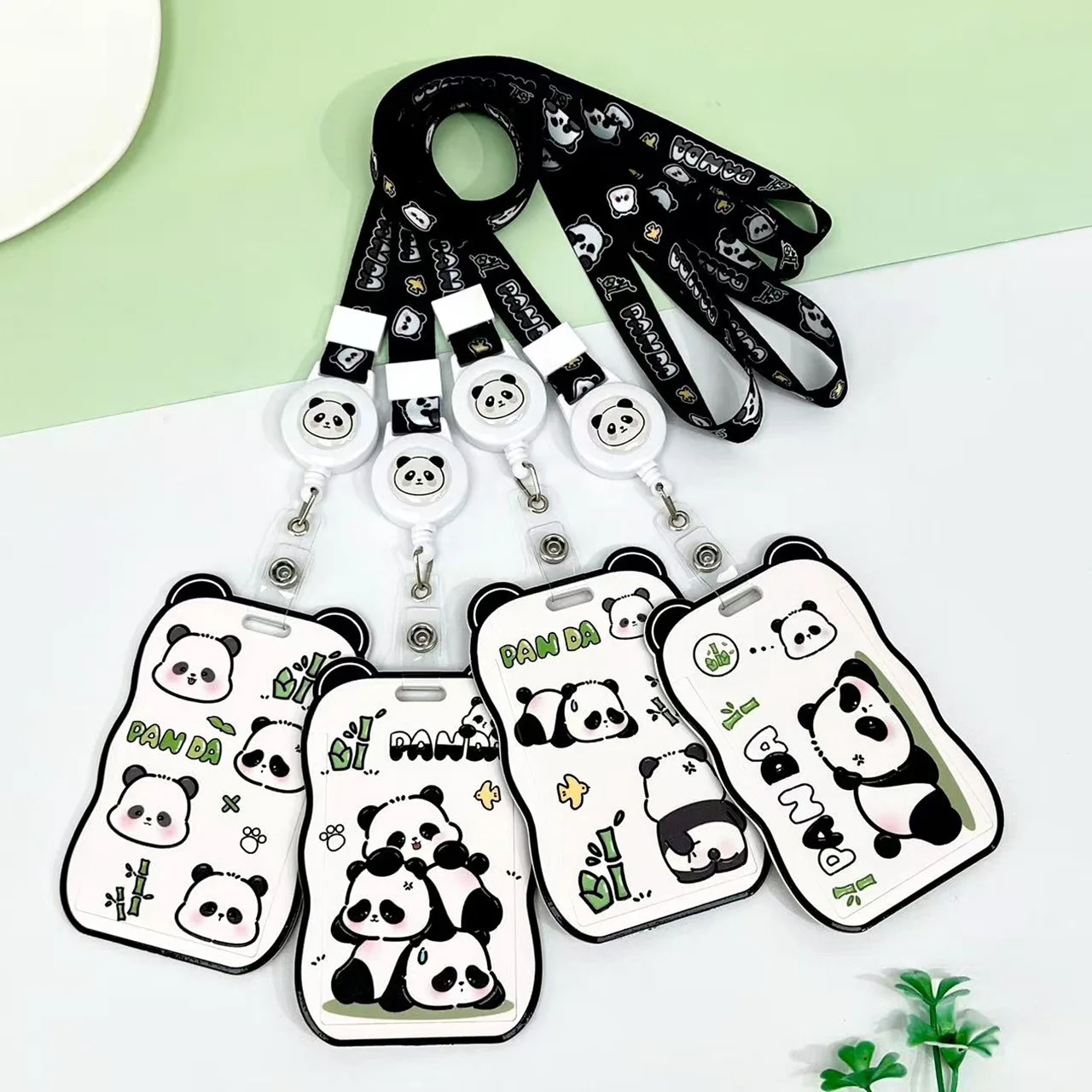 Kartenhülle mit Cartoon-Panda-Motiv, Kartenhalter aus ABS-Kunststoff, Arbeitsausweis/Schutzhülle für Studenten oder Büroangestellte