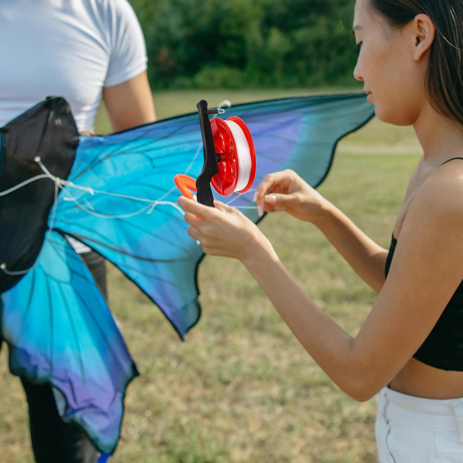 Bobina di linee per aquiloni da 2 pezzi, ruota di avvolgimento in plastica, accessori per aquiloni per bambini, strumento per sport all'aria aperta per adulti, bobina di corde durevole