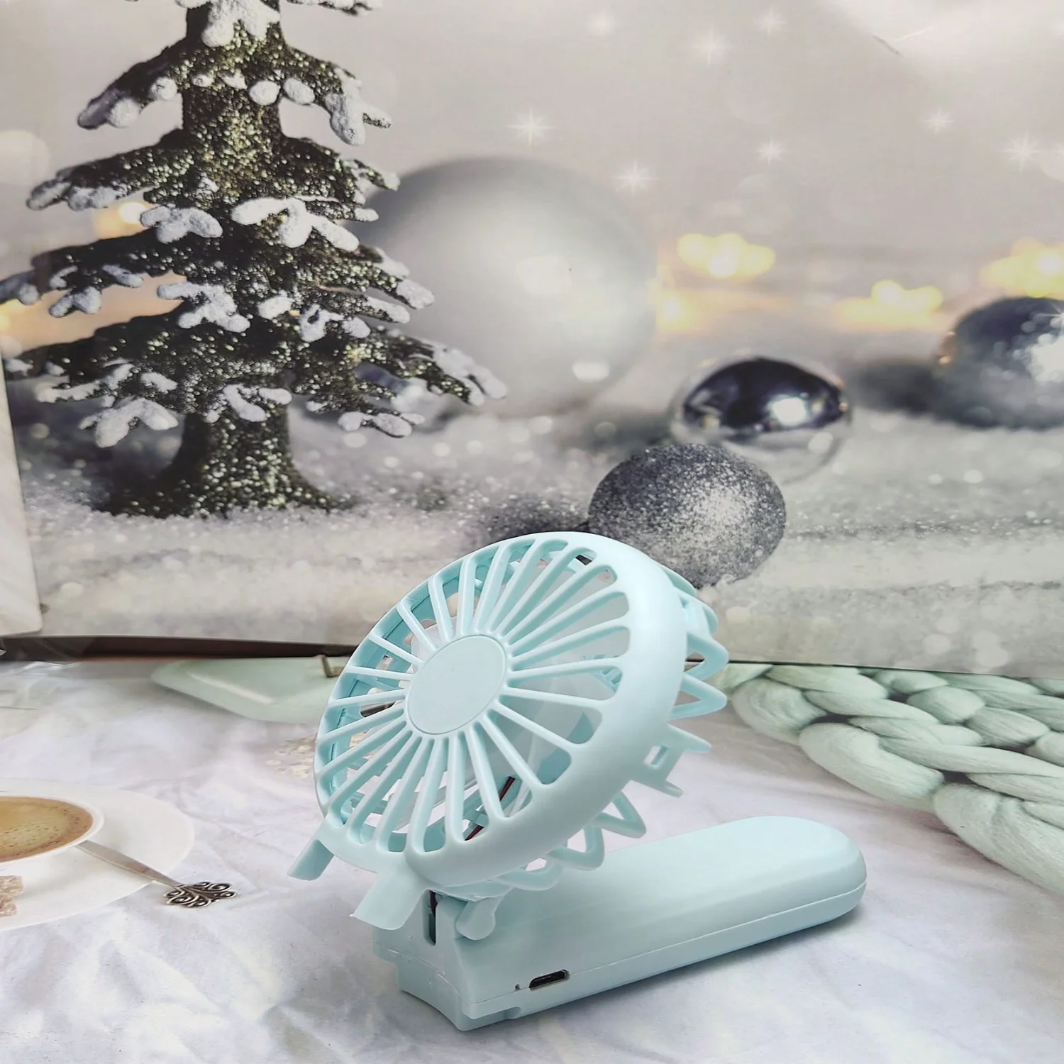 1 szt. Prosty ręczny mini wentylator, przenośny zewnętrzny wentylator ładujący USB lub mini wentylator stacjonarny do biura i użytku