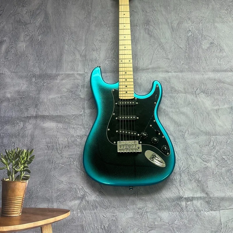 

Новинка 2026 года: стильная черно-синяя гитара с кленовым грифом и кленовым корпусом