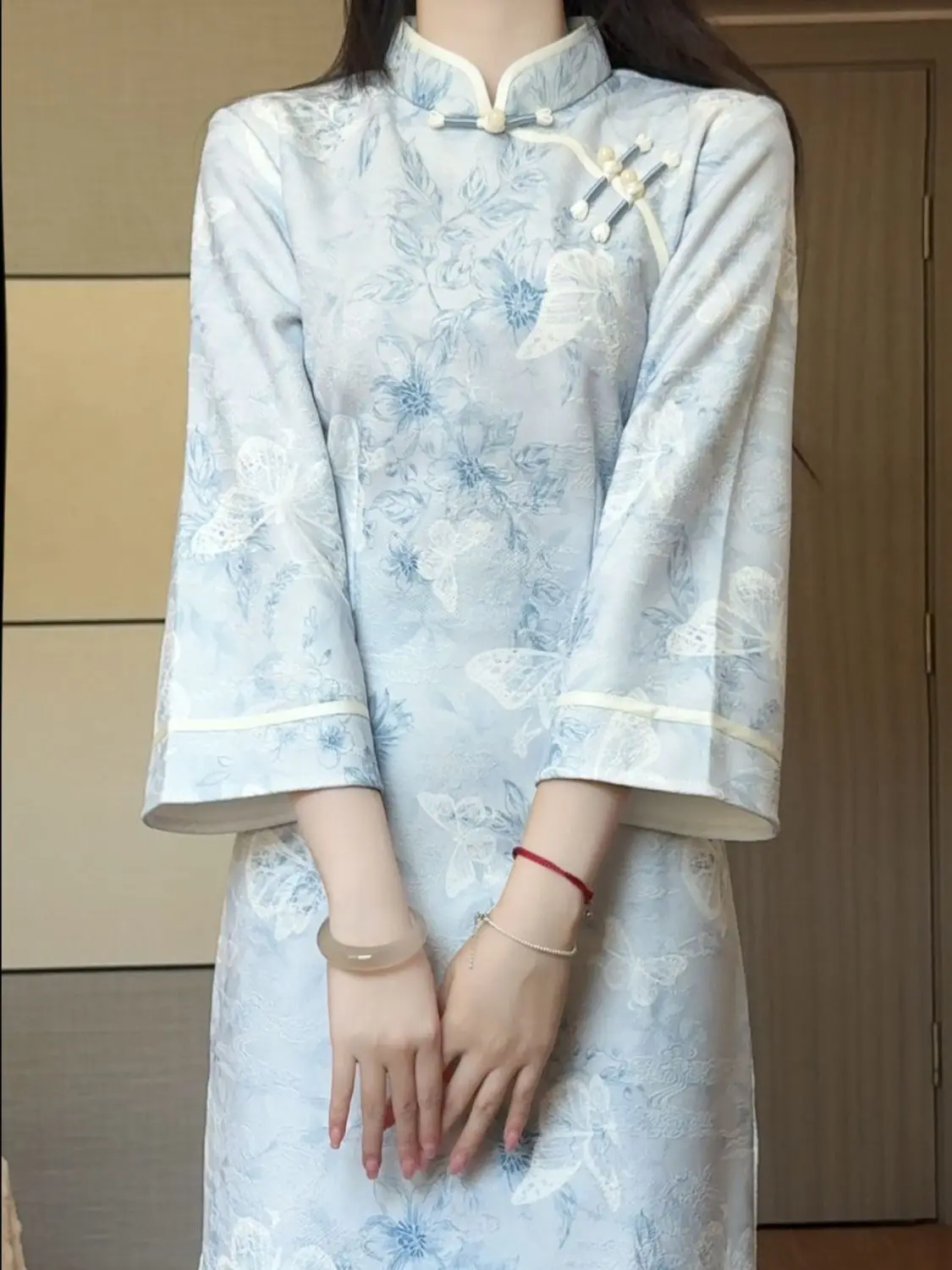 

Blue Flower Printing Elegant Cheongsam Improved Chinese Style Inverted Big Sleeve Qipao For Women Young Daily Life Long Dresses