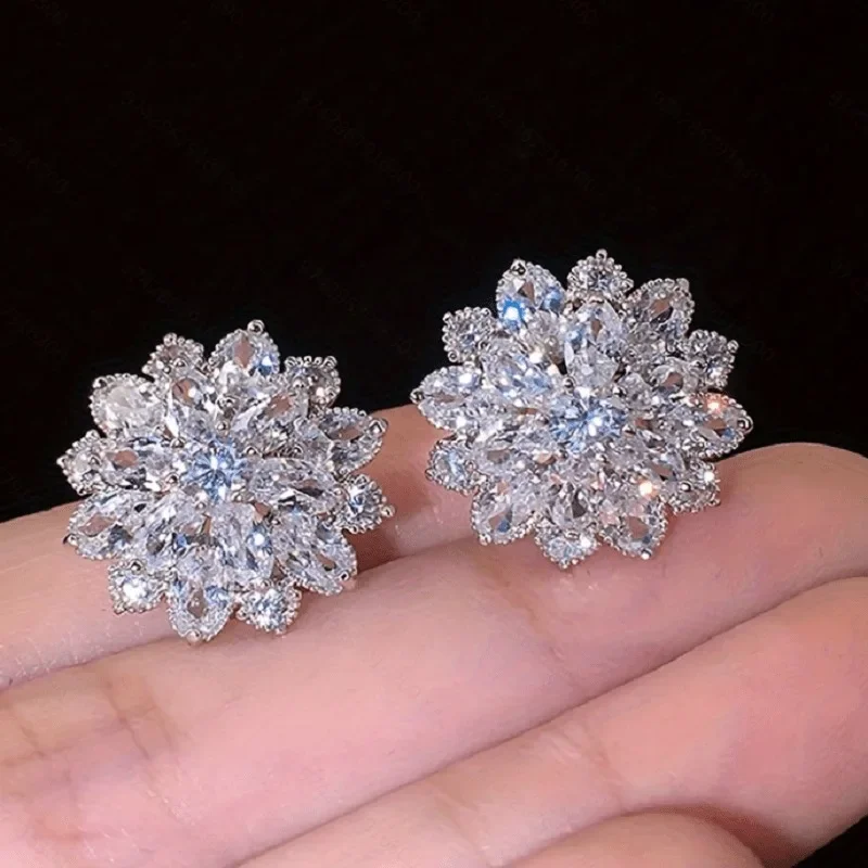Luxuriöse Blumenohrringe, weiblich, süß, lieblich, weiße Schneeflockenform, Ohrringe für Hochzeiten, Festivals, Bankette, Schmuckaccessoires