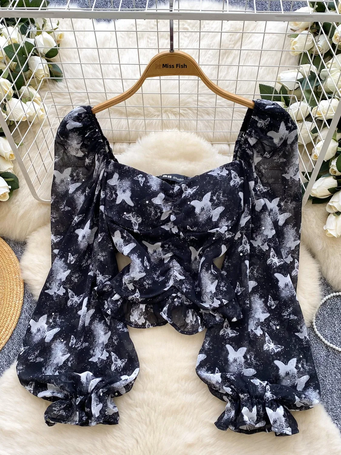 花柄装飾付きレディースシフォンシャツ スクエアカラー ギャザーウエスト ランタンスリーブ ショートトップ 韓国風 ルーズフィット 長袖