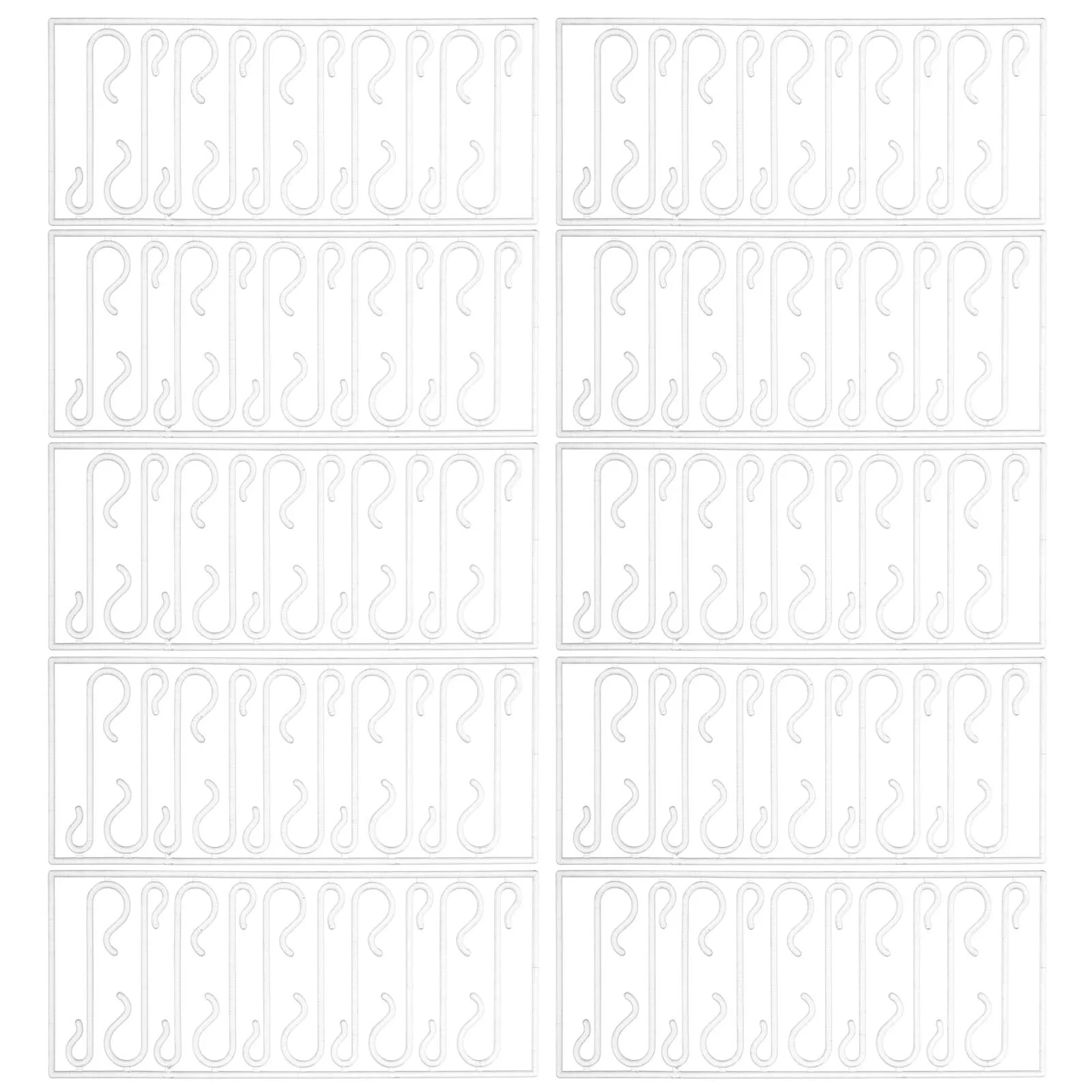 

100Pcs Plastic Christmas Hooks Reusable Tree Hangers for Ornaments Balls Gifts Stockings Holiday Party Decoration Festive Scene