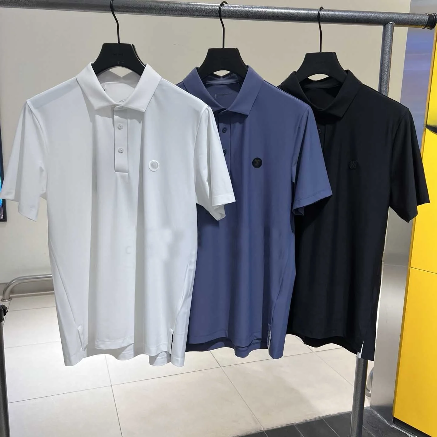 ropa-de-golf-para-hombre-camiseta-de-manga-corta-con-cuello-de-color-puro-elastica-ajustada-ropa-deportiva-informal-cana