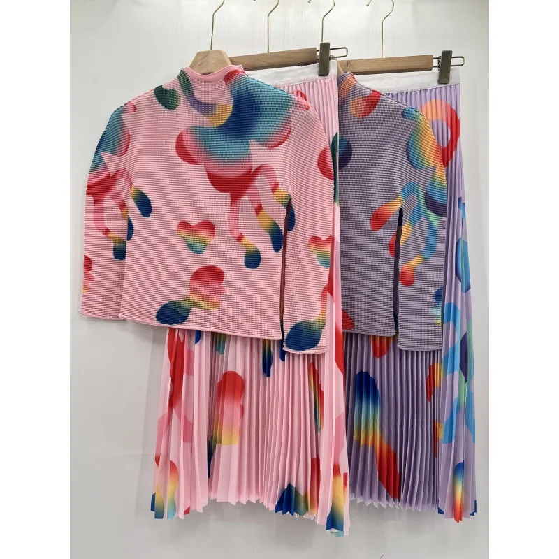 

Miyake Pleated Women's Suit 2023 Winter New Tie Dye Printed Corn Pleated Long Sleeve Temperament Large Size Women's Dress Set