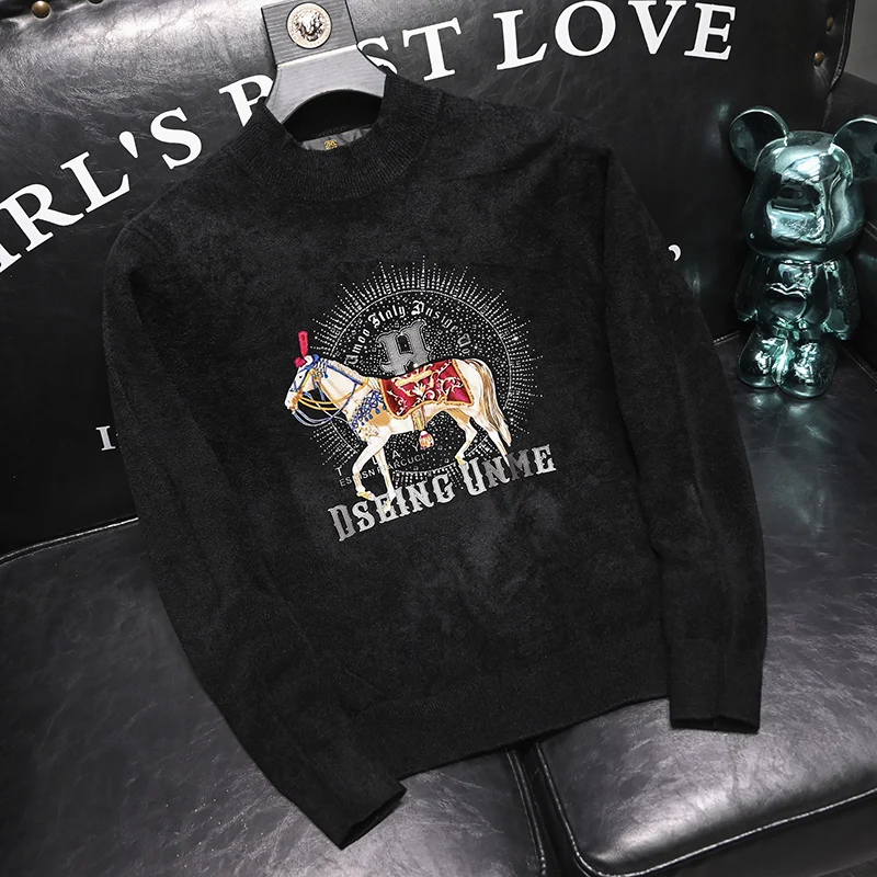 

Новый мужской вязаный свитер из бархата с высоким воротом 2025 года, модный брендовый трикотаж премиум-класса со стразами, базовая модель