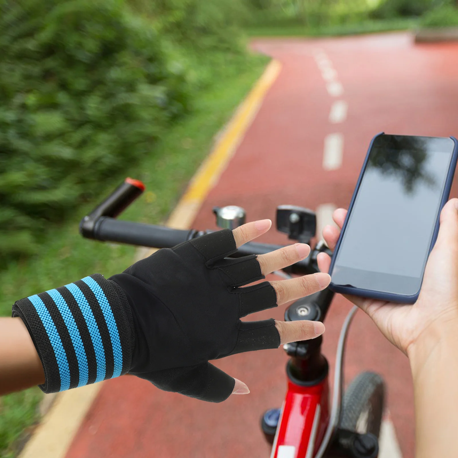 1Pair Sunscreen Ice Silk Sports Gloves Half Finger Breathable Shockproof Anti Slip Outdoor Riding Cycling Gloves