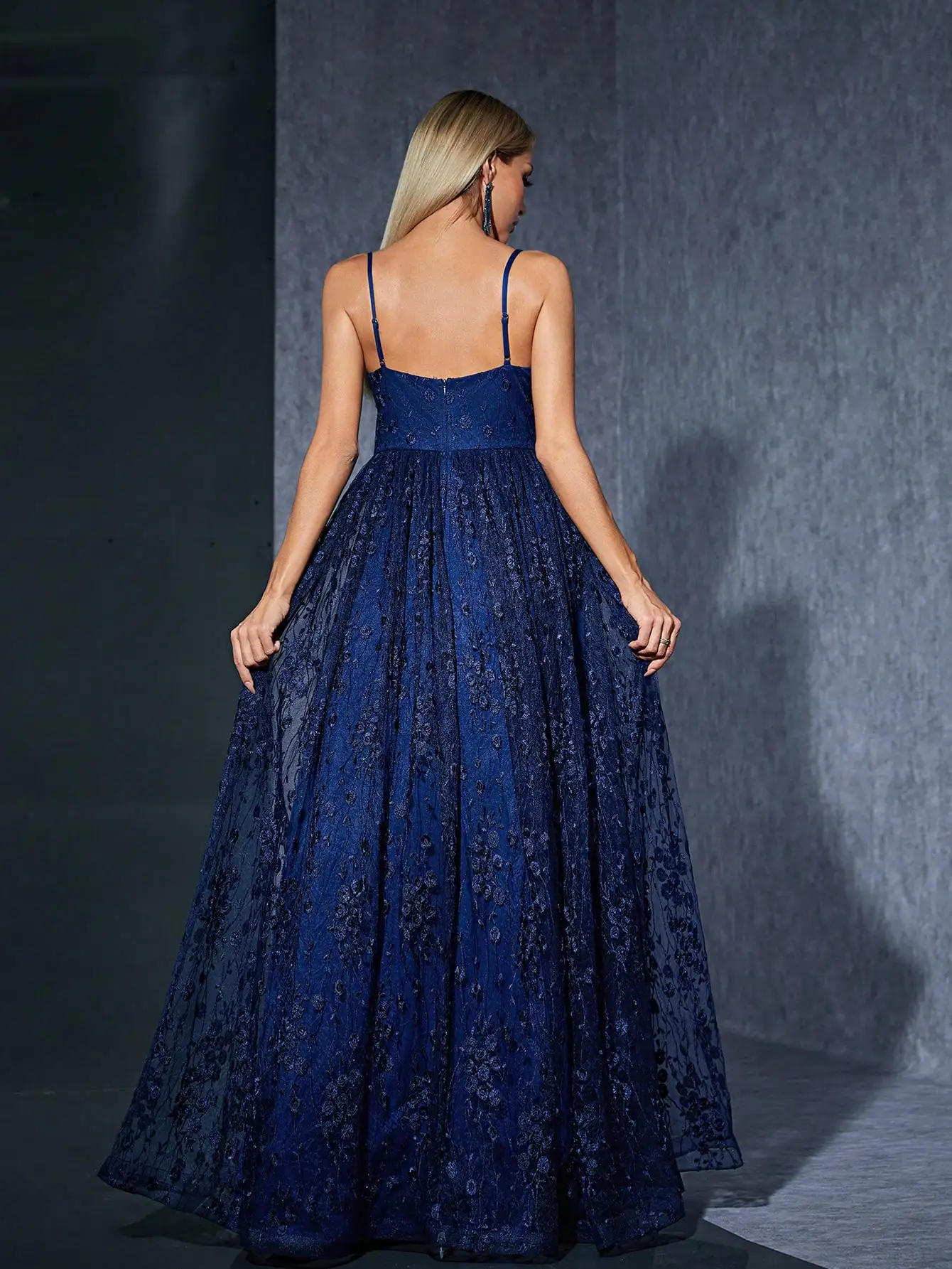 MGIACY   Camisole V-neck embroidered lace three-dimensional lace skirt