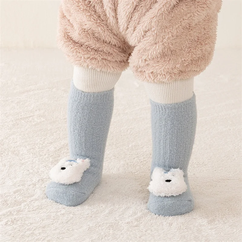 

От 0 до 3 лет детские флисовые толстые носки для маленьких девочек и мальчиков, нескользящие носки с мультяшной куклой для малышей, спортивные носки для младенцев, новинка осени и зимы