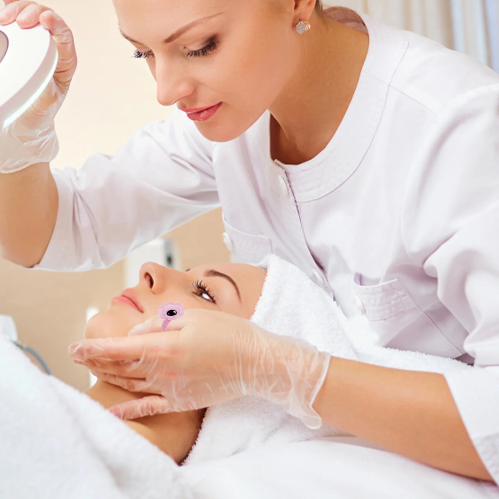 

100Pcs Flower Style Eyelash Glue Cup Reusable Lash Extension Holder Safe Non Toxic Material Ideal for Salon DIY Use