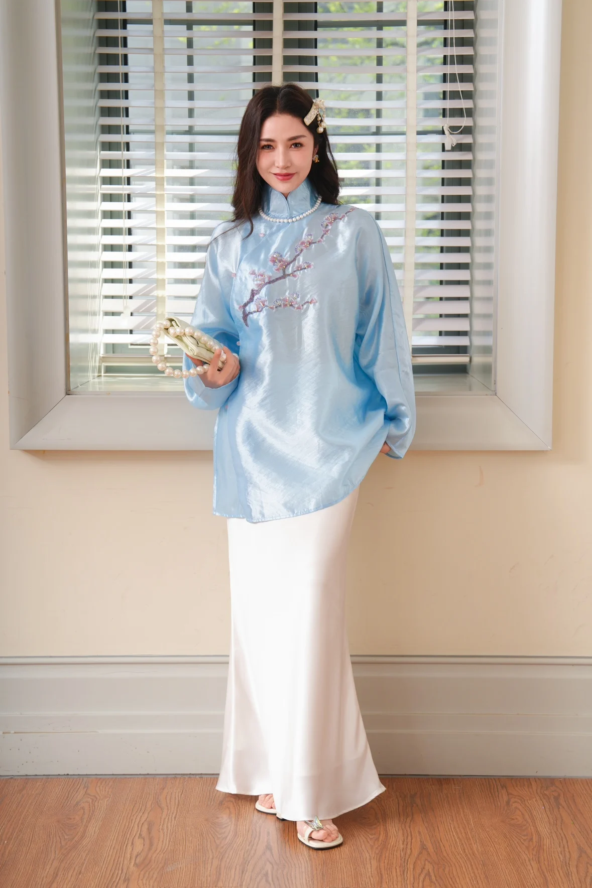 

Топ из шелковой ткани, женский традиционный китайский топ на пуговицах с тяжелой вышивкой, длинный све, свободный крой, лето 2025 г.