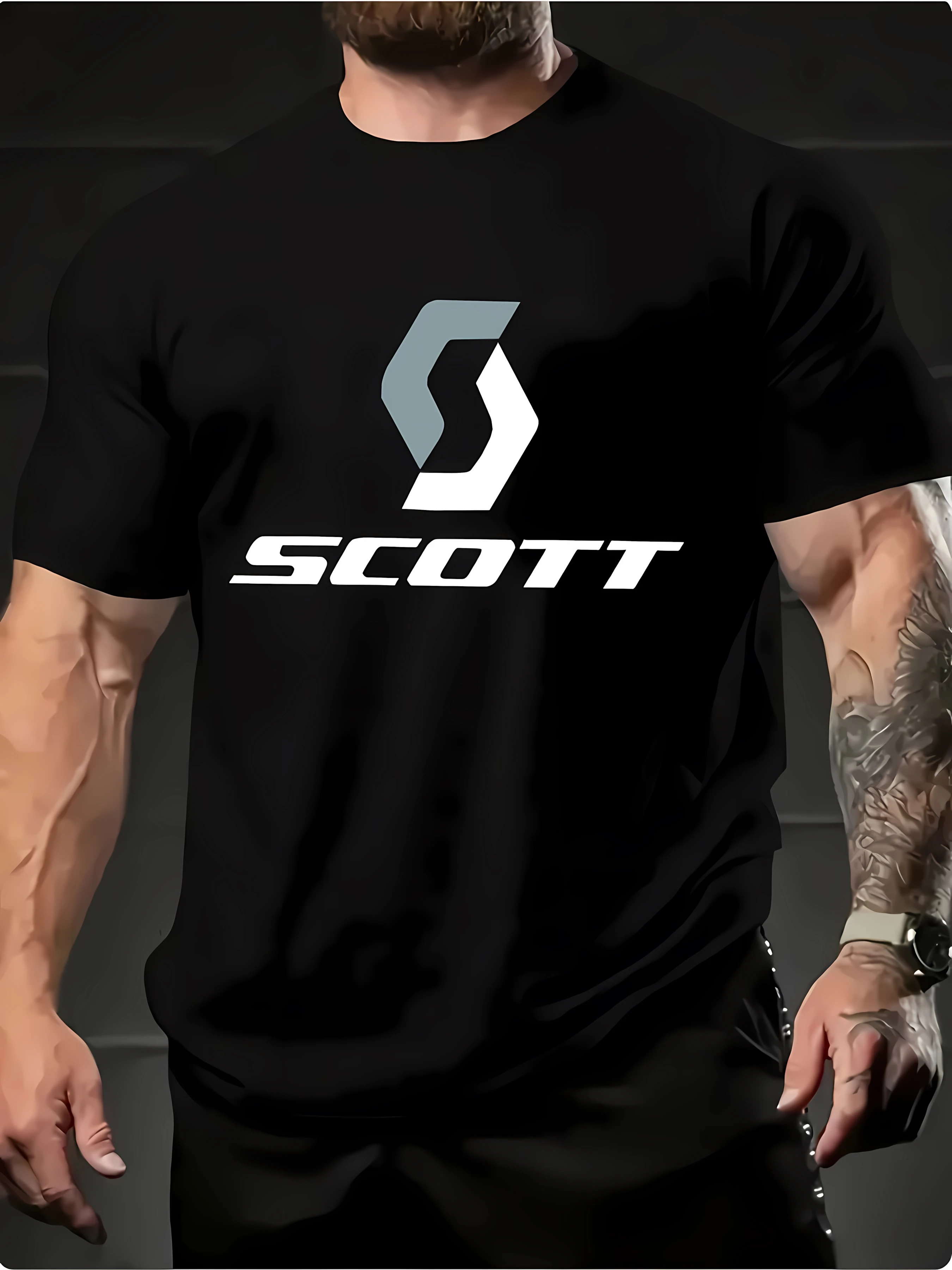 

Новая мужская футболка на лето 2025 года — это повседневная, спортивная, дышащая, с 3D-принтом букв и модная для улицы.