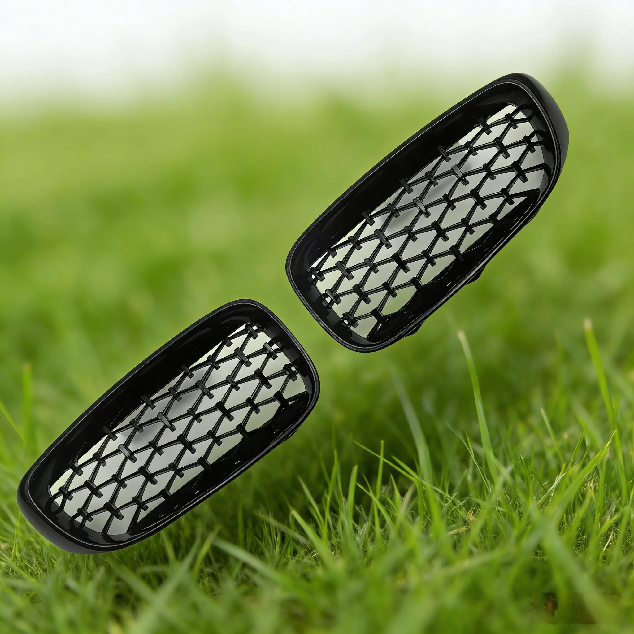 

Для BMW 3 серии GT F34 2012-2019: Новые хромированные решетки радиатора в стиле Diamond Meteor для переднего бампера (пара)