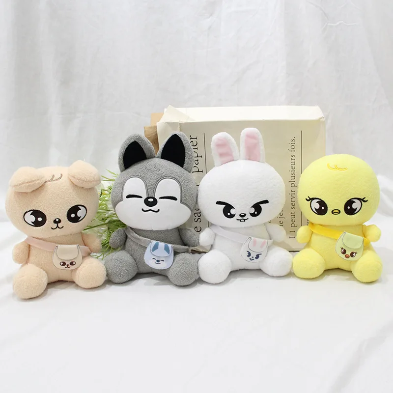 19 سنتيمتر دمية الأطفال الضالة الجديدة لي لونغفو فانغ يمكن الجلوس لطيف على ظهره دمية SKZ أفخم دمية خرقة مروحة هدية