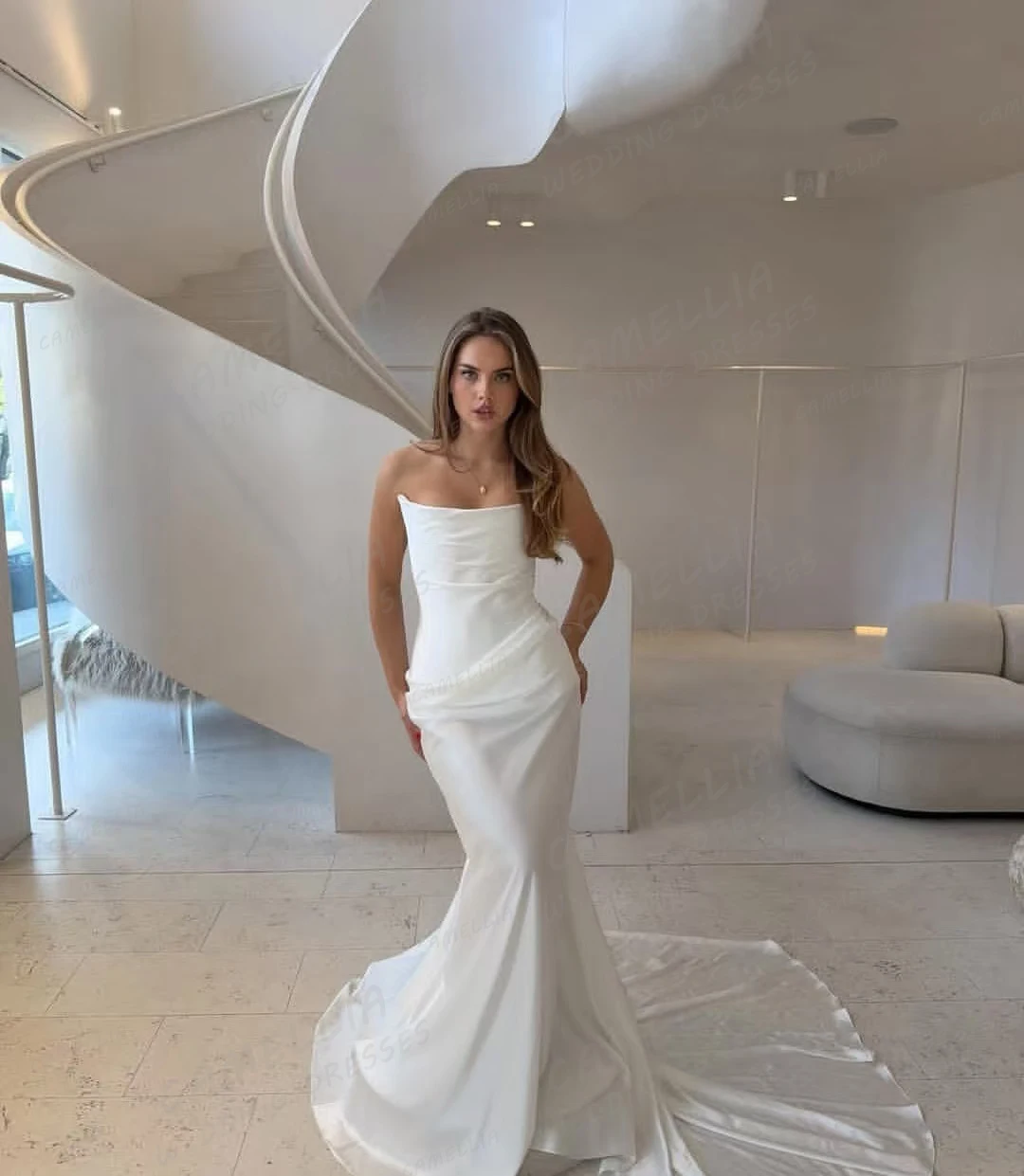 Abiti da sposa semplici e sexy Abiti da sposa da donna a sirena Scollo a barca senza maniche Conteggio dei treni Abiti da sposa personalizzati Illusion