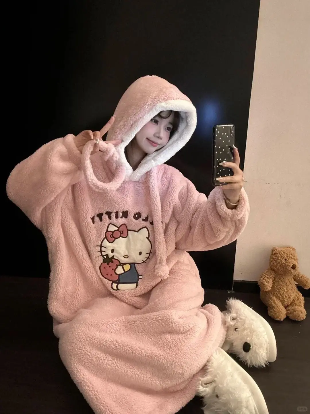 رداء Hello Kitty النسائي لشتاء 2025 من الصوف المرجاني قطيفة كاواي ملابس نوم مريحة ورائعة ملابس منزلية ناعمة ودافئة #5