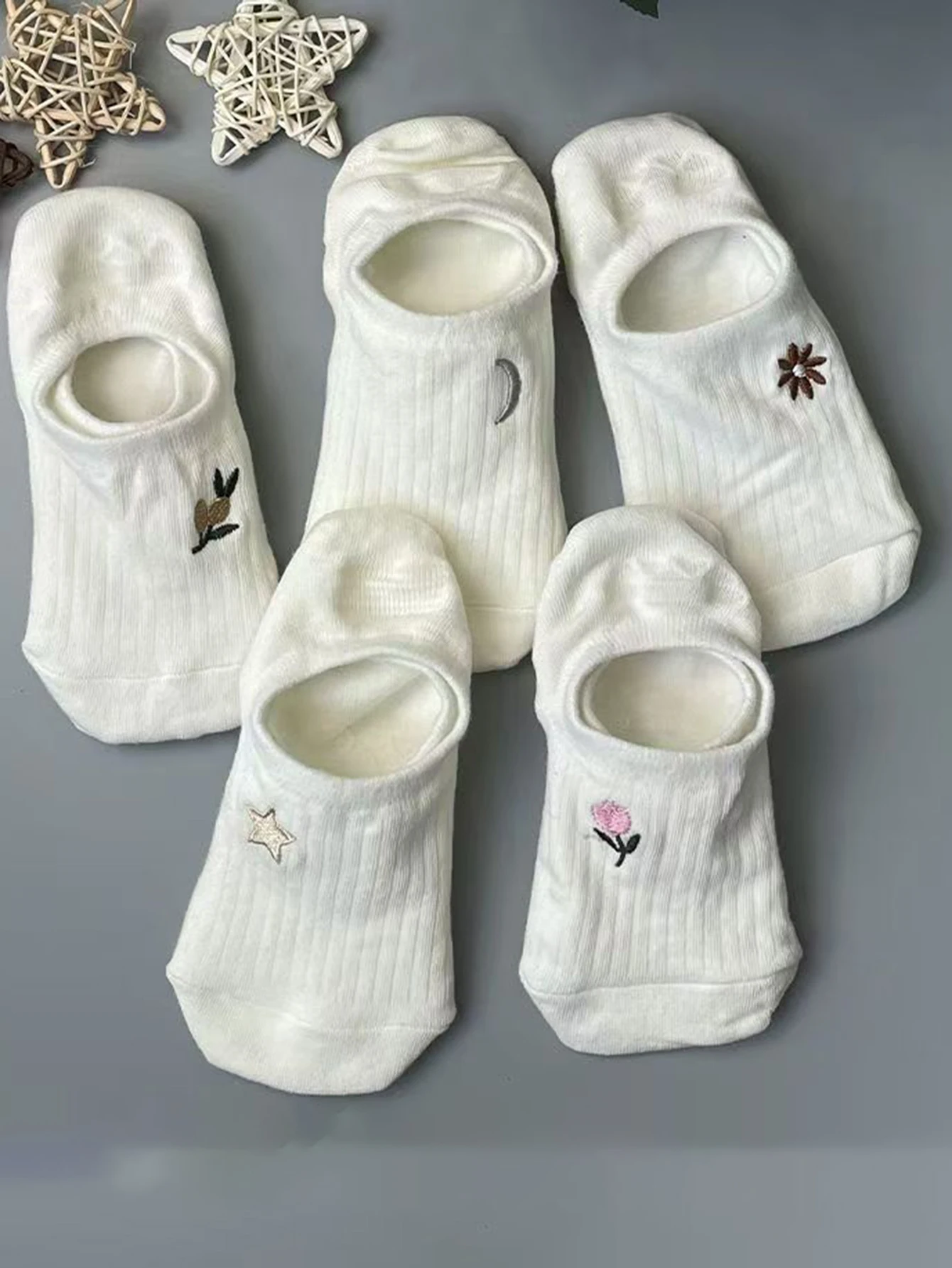 10Pairs المرأة عدم الانزلاق الجوارب غير مرئية الفم الضحلة قارب الجوارب الإناث لينة جورب تنفس جورب قصير