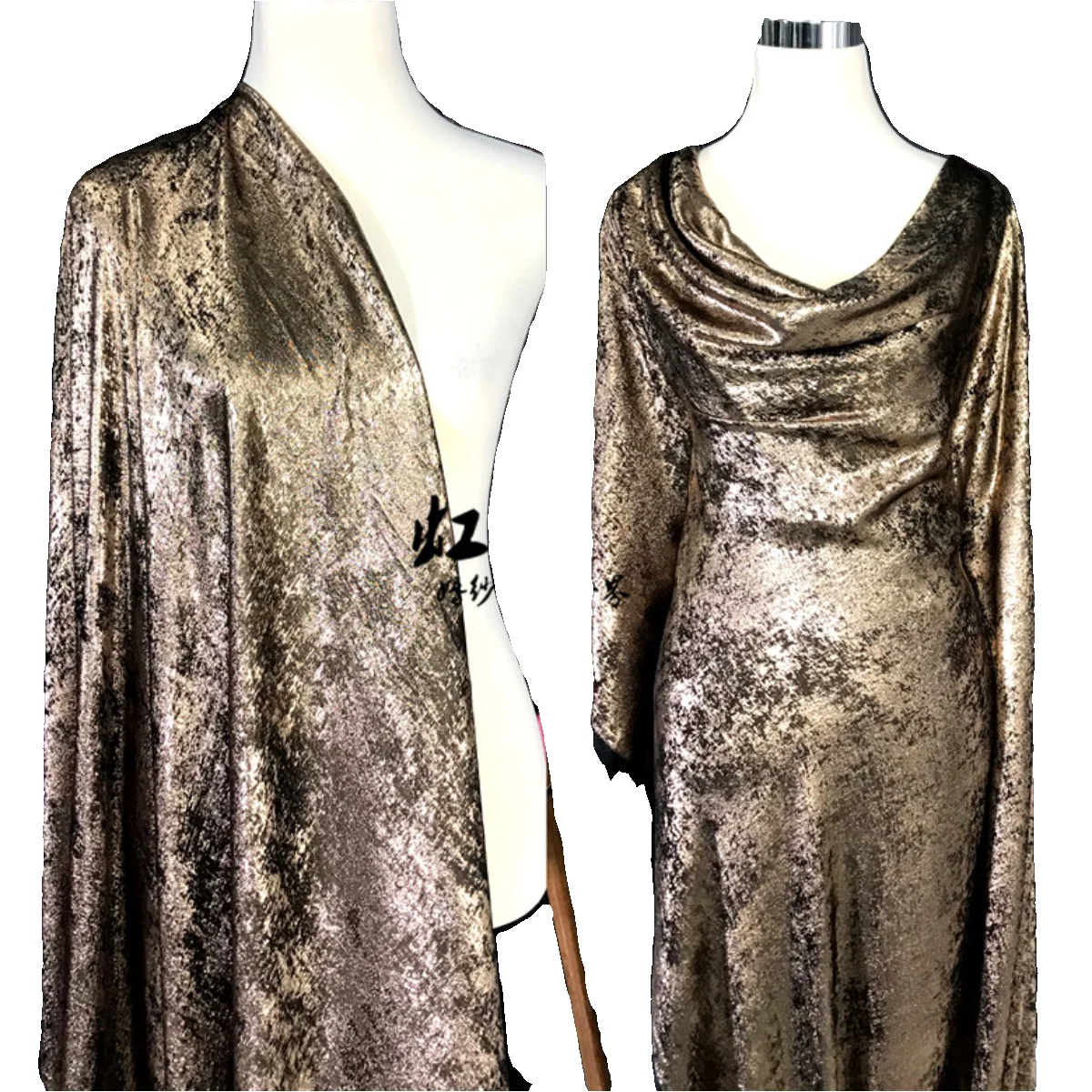 부드러운 벨벳과 금박 원단, 메탈릭 질감의 반짝이는 재봉용 정장 의류 공연복 패션 디자이너 원단