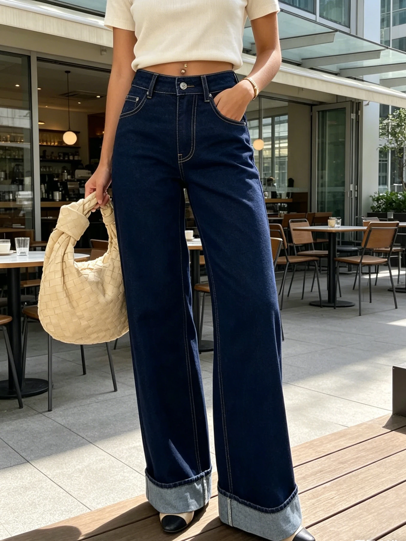 Women's High-Waist Dark Blue Wide-Leg Jeans, Rolled-Up Hem Design, Comfortable and Breathable Fabric, Drapes Well and Looks Slim