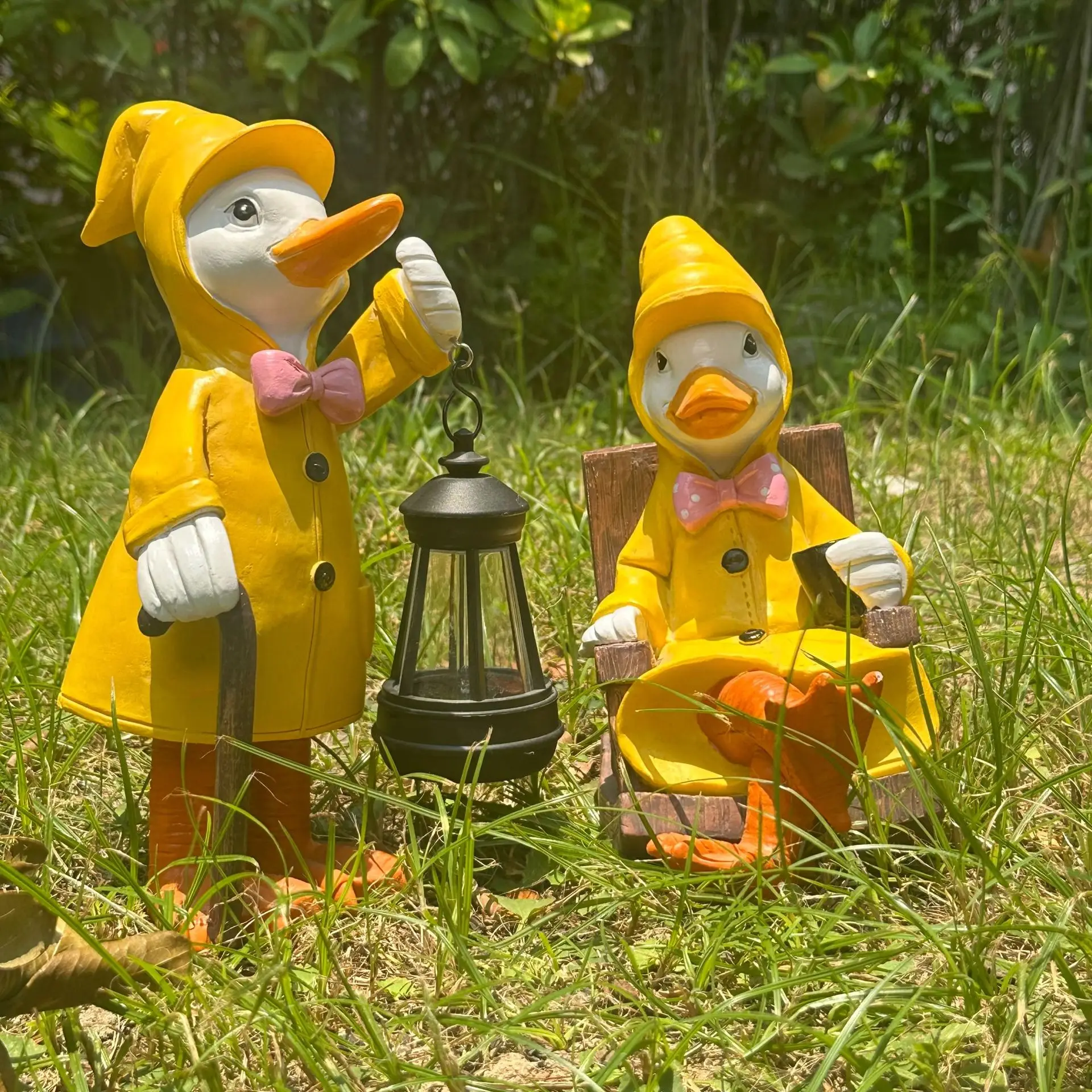 

Resin Raincoat Duck Ornament Solar Energy Lamp Technology Rockery Landscaping Courtyard