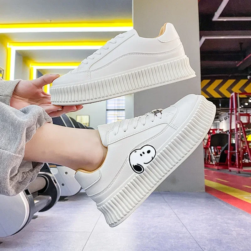 

Snoopy Autumn thick bottom heightening women's casual shoes women's 2022 new casual platform shoes women's sports shoes