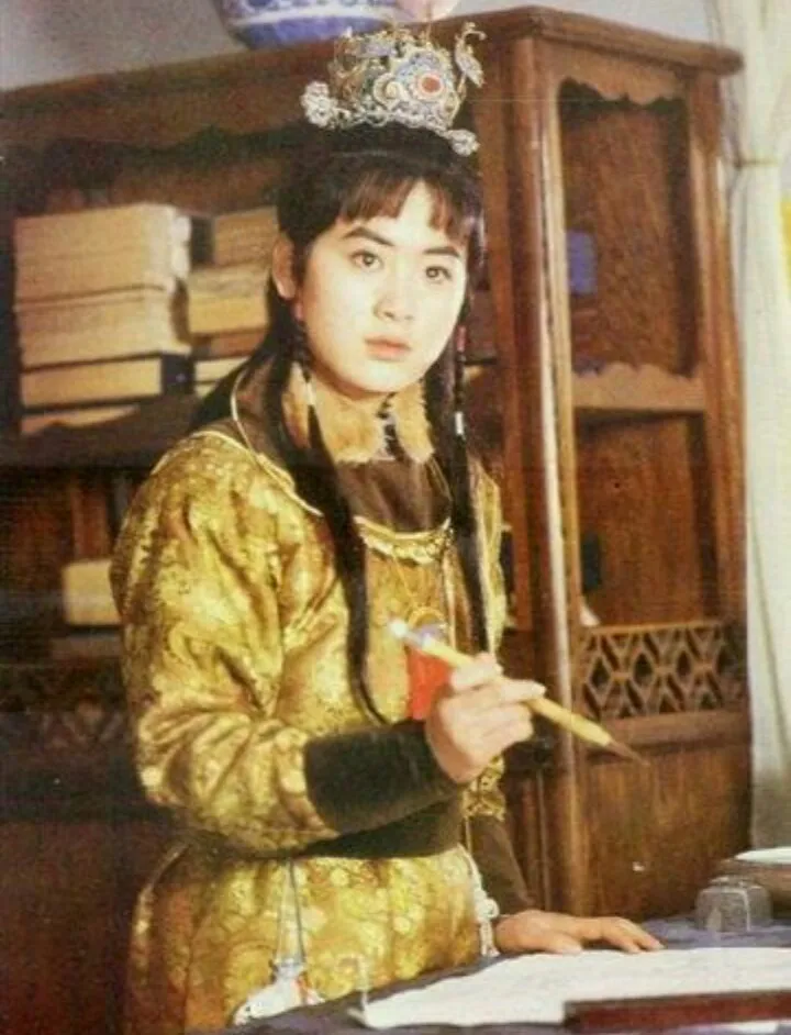 

4pcs 1.9'' Soft Rubber All Terrain Crawler Tyres for 1:10 Crawler Car Trxs TRX4 Axial SCX10 II RC4WD D90 TF2 Tamiya CC01 Gen