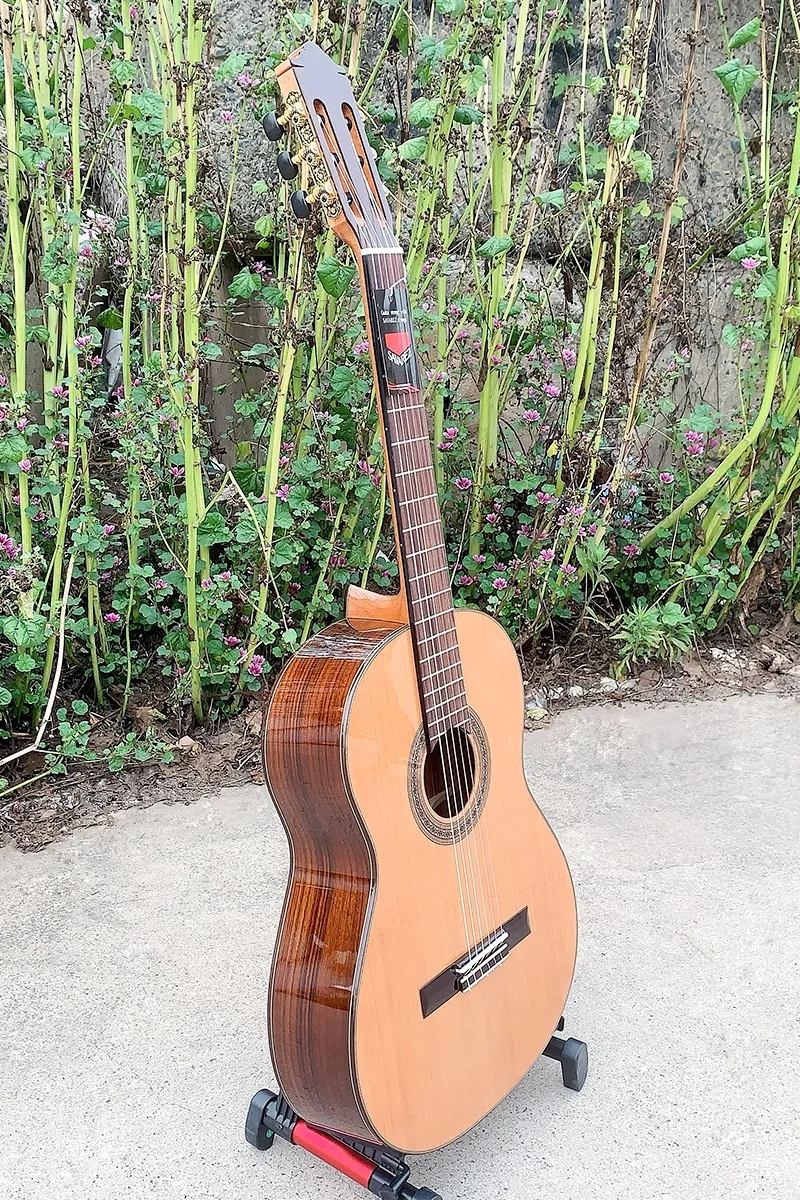 Solid Top Cedar Rosewood Body Classical Guitar