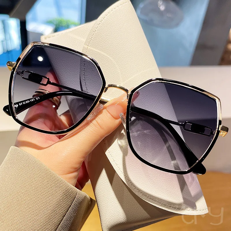 

Fashion Sunglasses Women Metal Female UV400 Driving Cool Stylish Design Oversized Square Sunglasses For Women