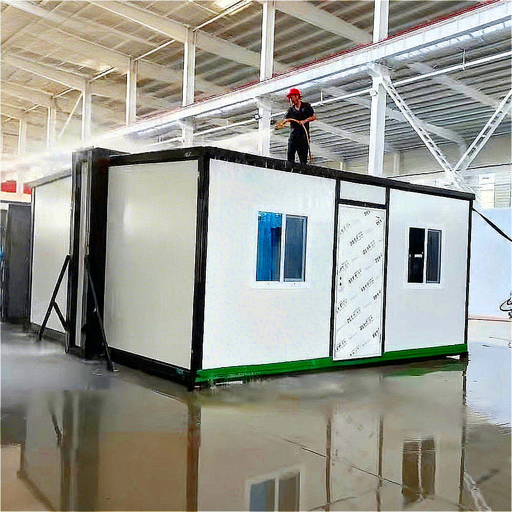 Luxury Container House Prefabricated 20Ft 40Ft Expandable Prefab Container House Folding Modern Tiny Home 3 4 5 Bedroom Price