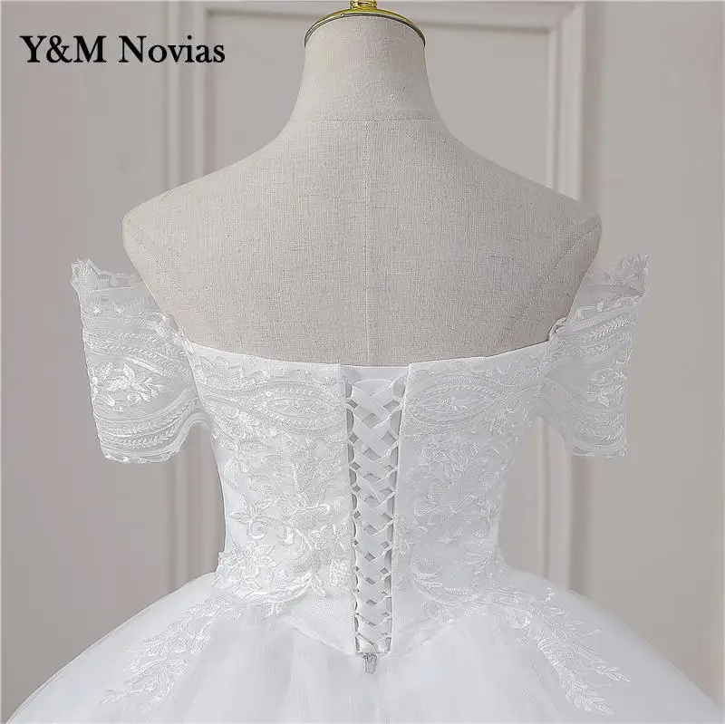 Y & m novias vestido de casamento personalizado manga boné moda elegante barco pescoço fora do ombro princesa renda bordado vestidos de baile de noiva