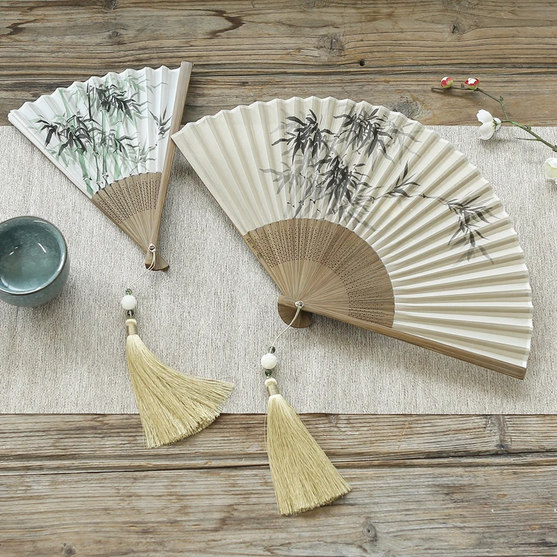 Chinese-style hand-painted folding fan silk fabric bamboo leaf landscape hanfu for girlfriends exquisite gift box fan decoration