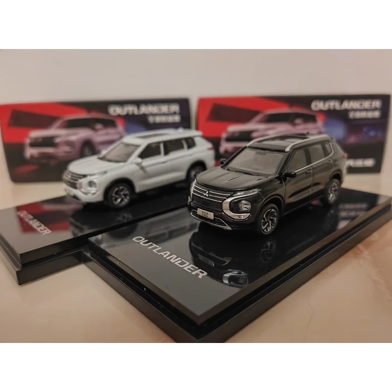 

Diecast 1:64 Scale Original GAC Mitsubishi OUTLANDER 2023 SUV Alloy Car Model Collectible Toy Gift Souvenir Display Ornament