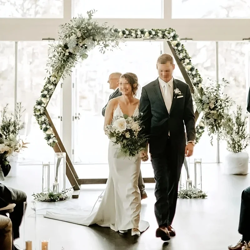 

1 Piece Of Luxury Artificial Arch -39.3-Inch Plastic Sunflower Wreath, Wedding And Engagement Fake Flower Bouquet, Used