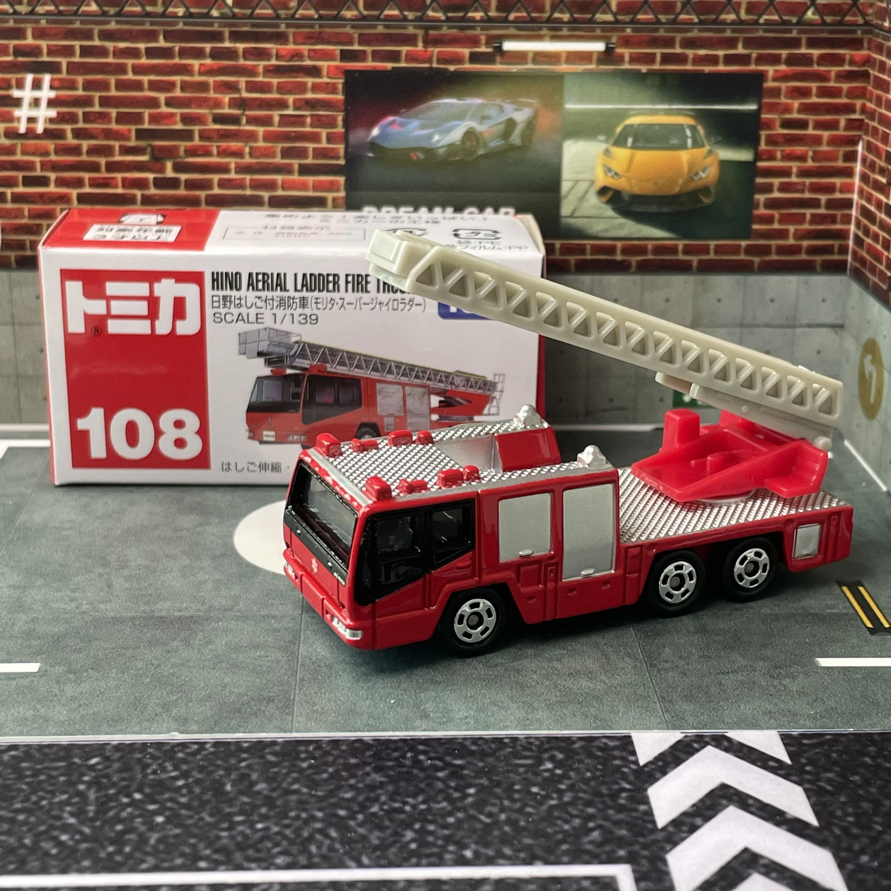 

Takara Tomy Tomica No.108 Hino Aerial Ladder Fire Truck Alloy Car Vehicle Diecast Metal Mode Collection Display Boy Toy Gift