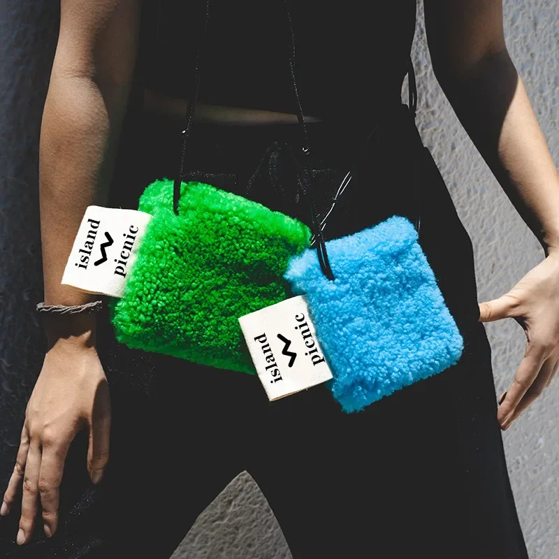 

Women's Bag Handbag Wool Crossbody Bag Simple and Cute Small Bag Plush Shoulder Leisure Mini Lipstick Earphone Bags