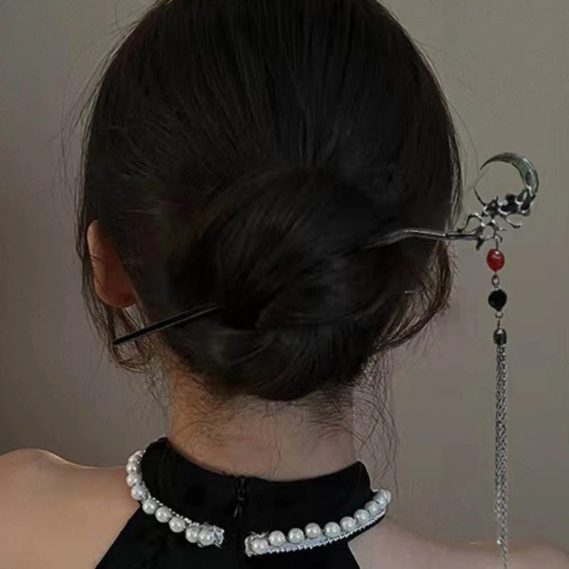 Punk Retro Moon Hair Clips Chinese Style Tassel Hairpin Women Metal Hair Sticks Chopstick Shaped Hairpin Accessories