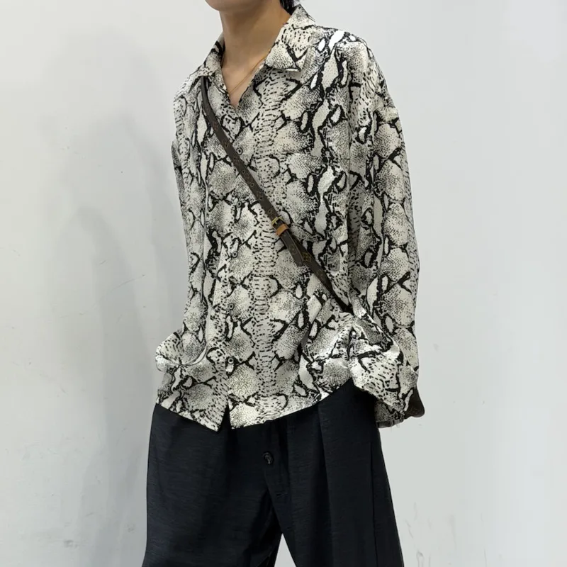 HKSH Spring Autumn New Men Tide Dark Chic Ins Old Money Style Snake Print Long Sleeved Fit Breathable High Street Shirts HK26733
