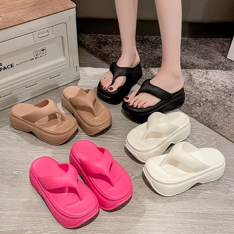 Plateau-Damen-Flip-Flops, lässige Damen-Hausschuhe, weiche Sohlen, flache Sommersandalen, dicke Sohlen für den Außenbereich, rutschfeste Strandschuhe